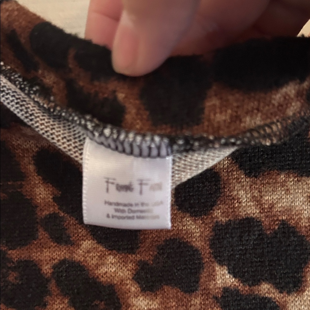 Chic Leopard Print Kids High-Low Top - Picture 3 of 4